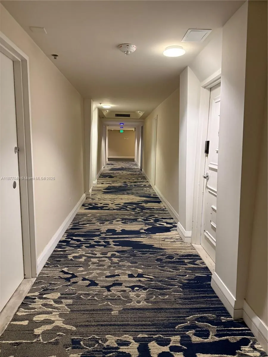 5161 Collins Ave, #511