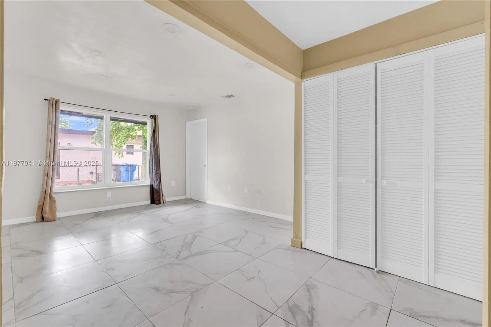 5807 SW 27th St, #1