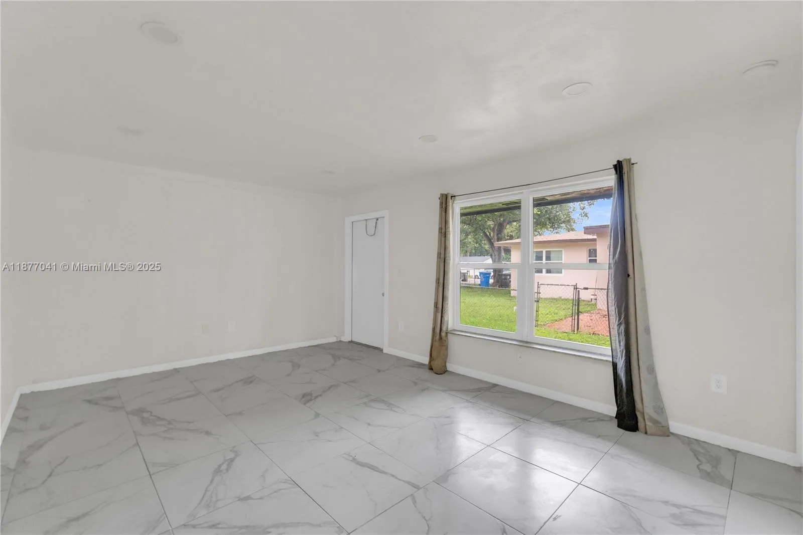 5807 SW 27th St, #1