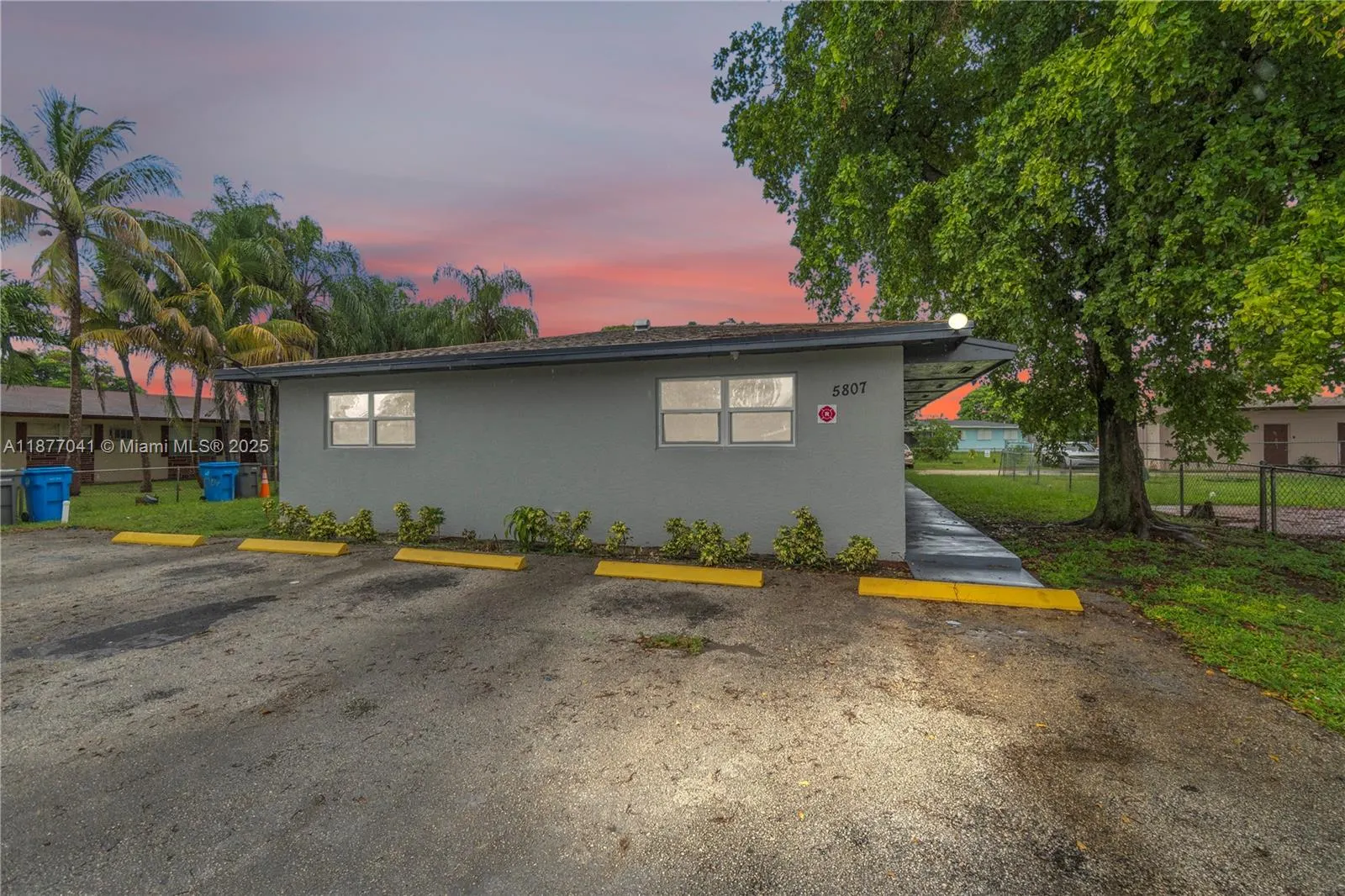5807 SW 27th St, #1