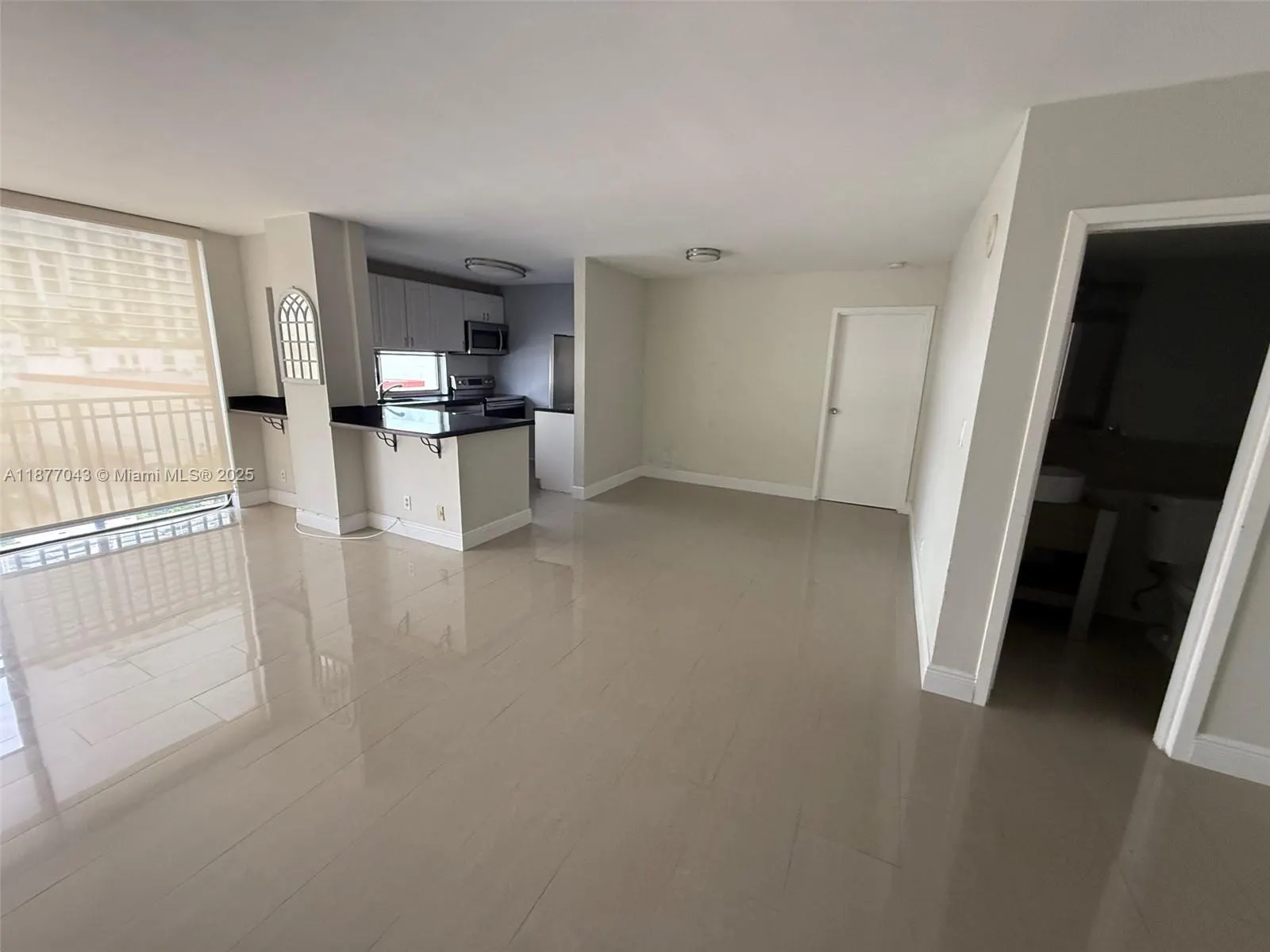 16909 N Bay Rd, #712