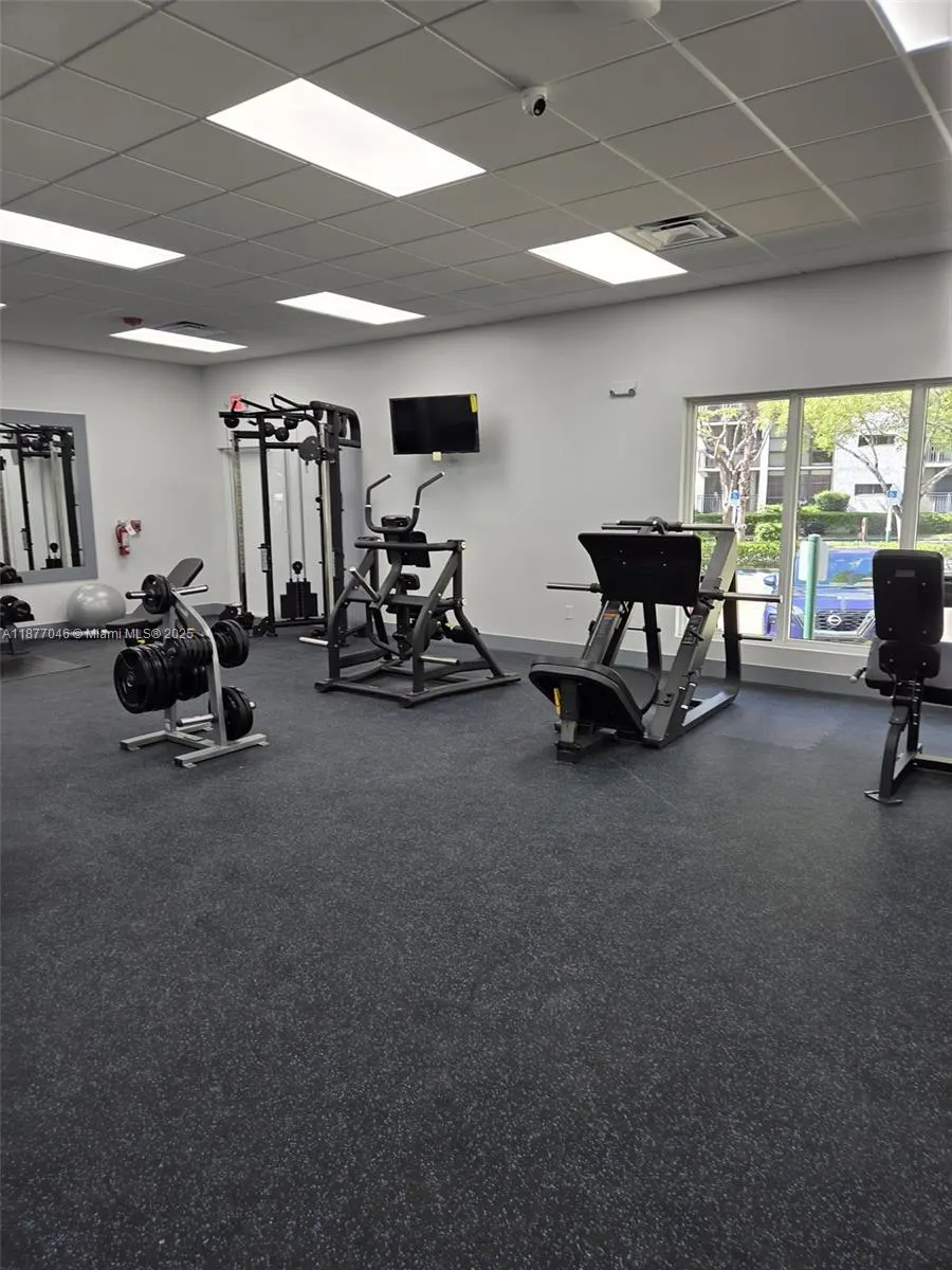 17011 N Bay Rd, #204
