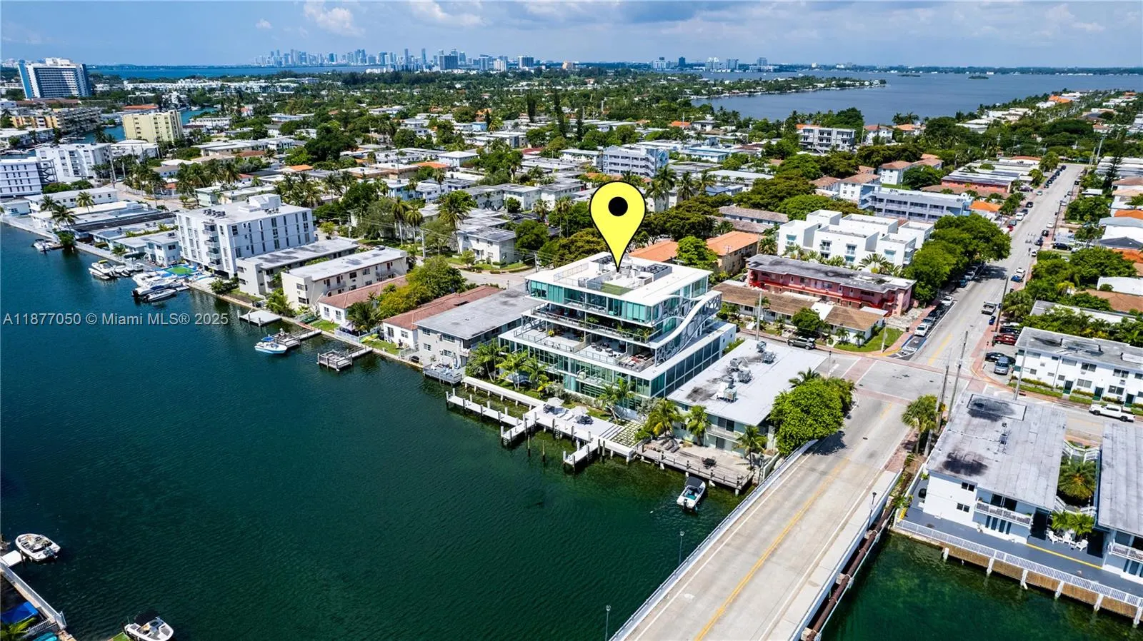 8425 Crespi Blvd, #401