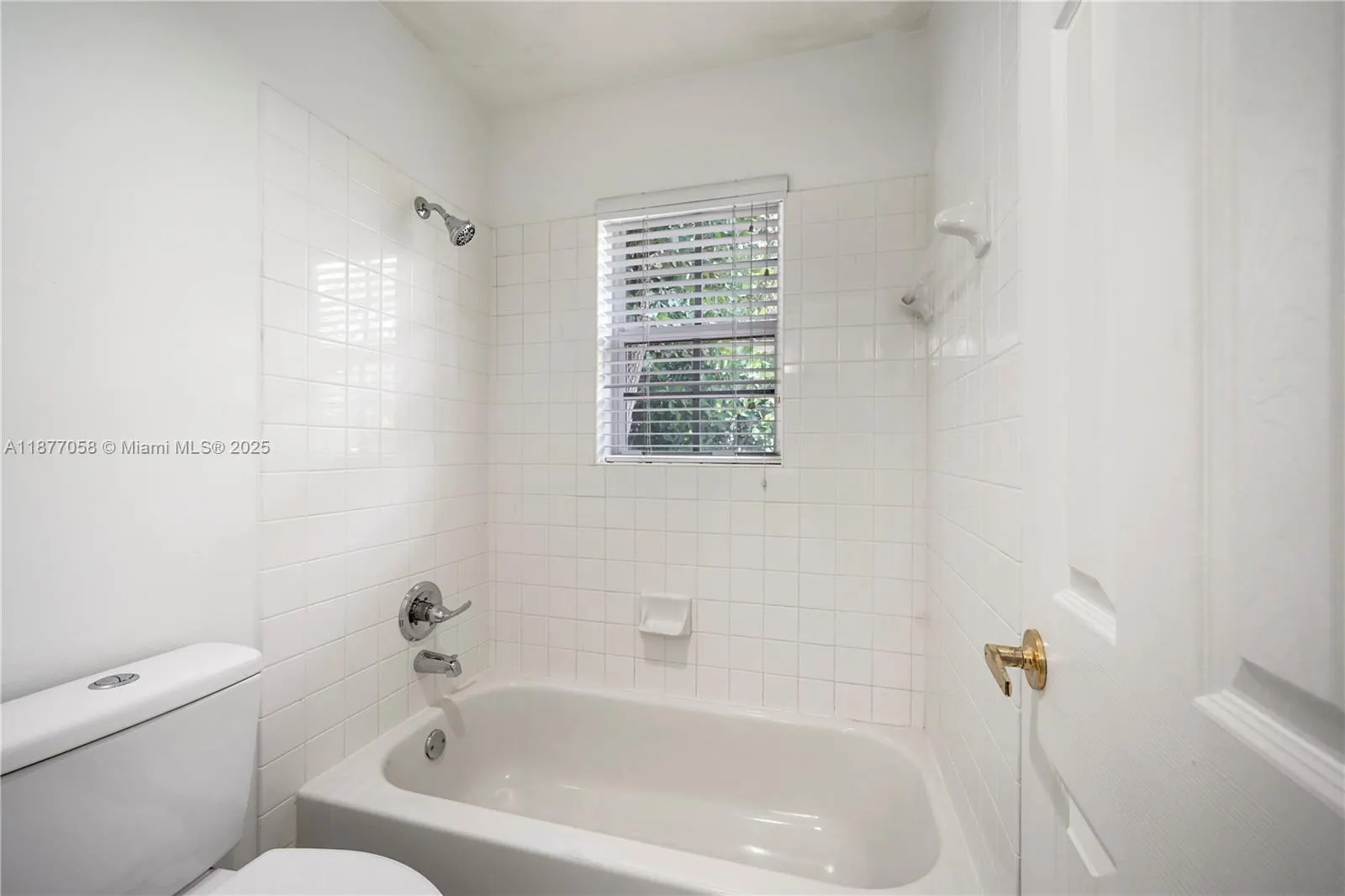 2527 Jardin Dr