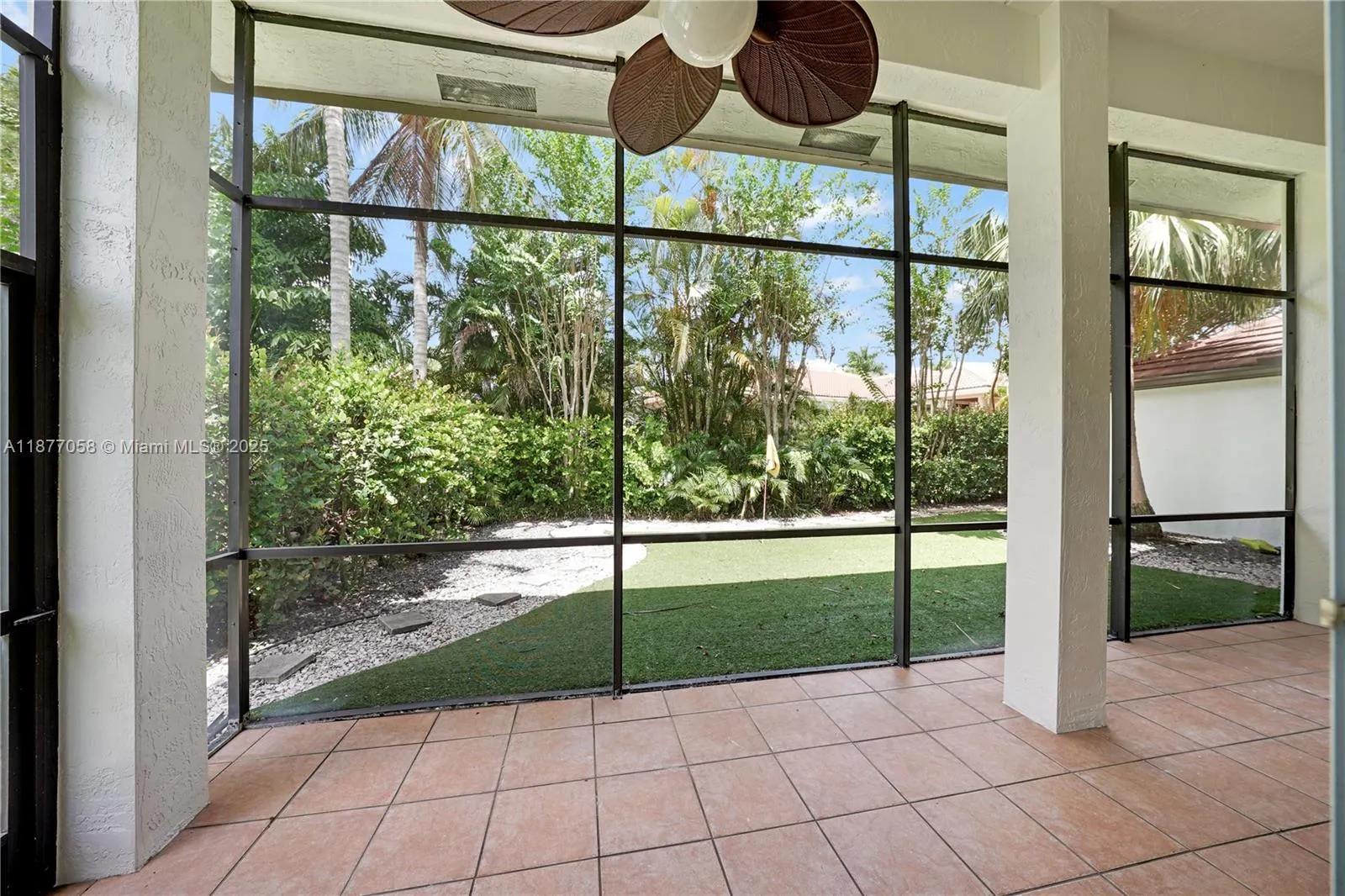 2527 Jardin Dr