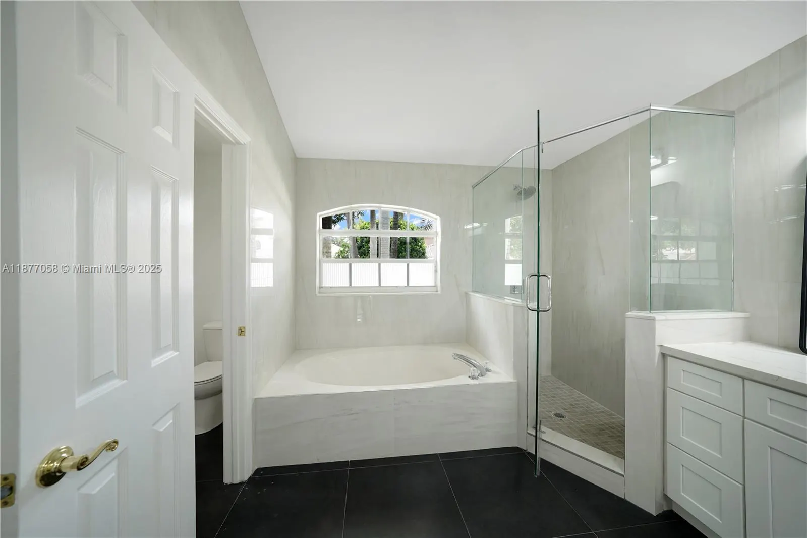 2527 Jardin Dr
