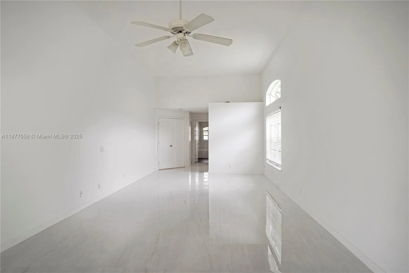 2527 Jardin Dr