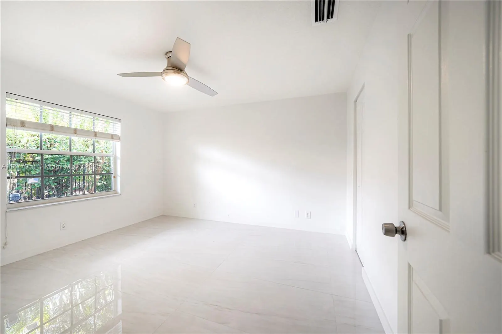 2527 Jardin Dr