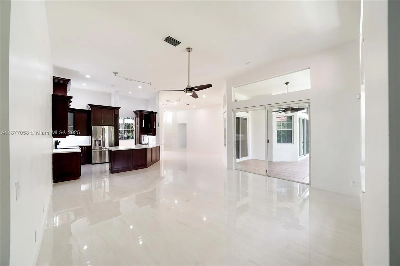 2527 Jardin Dr