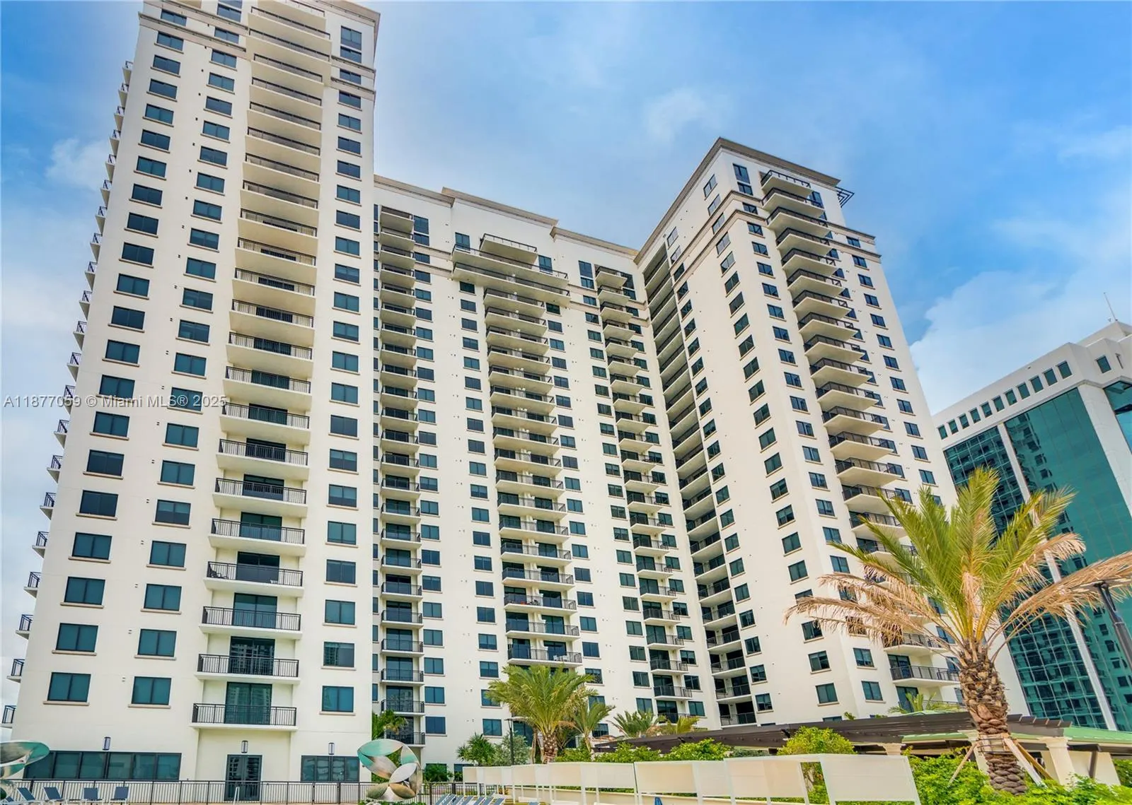 999 SW 1st Ave, #3114