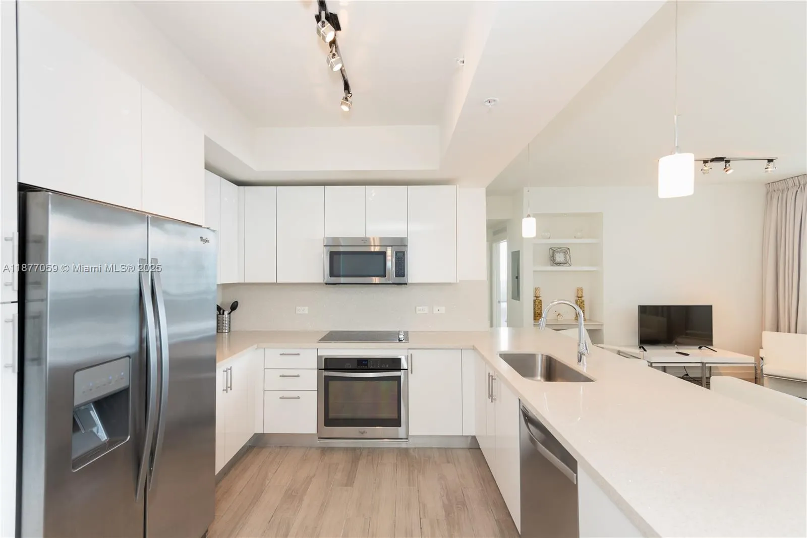 999 SW 1st Ave, #3114