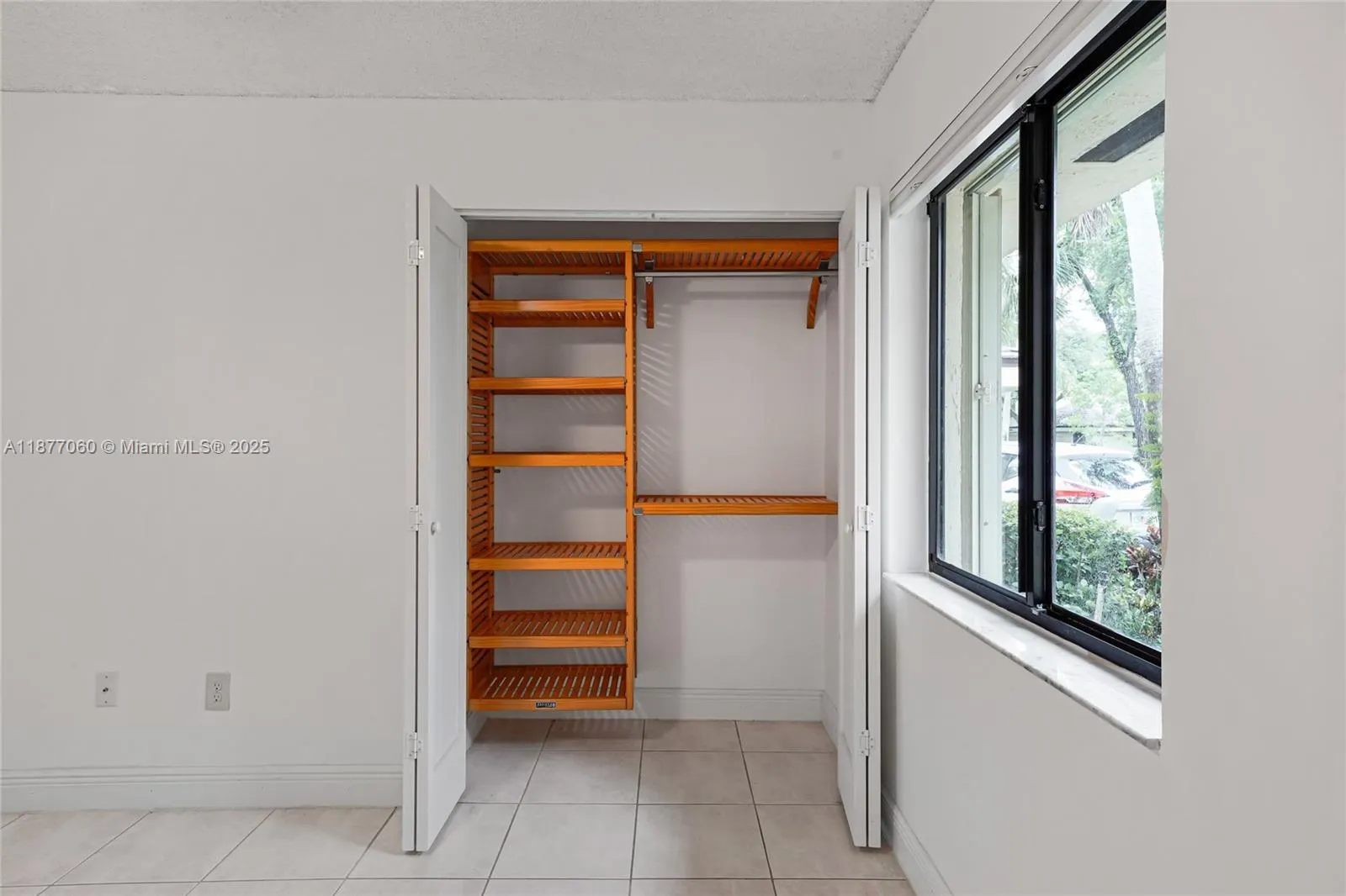 344 NW 94th Ter