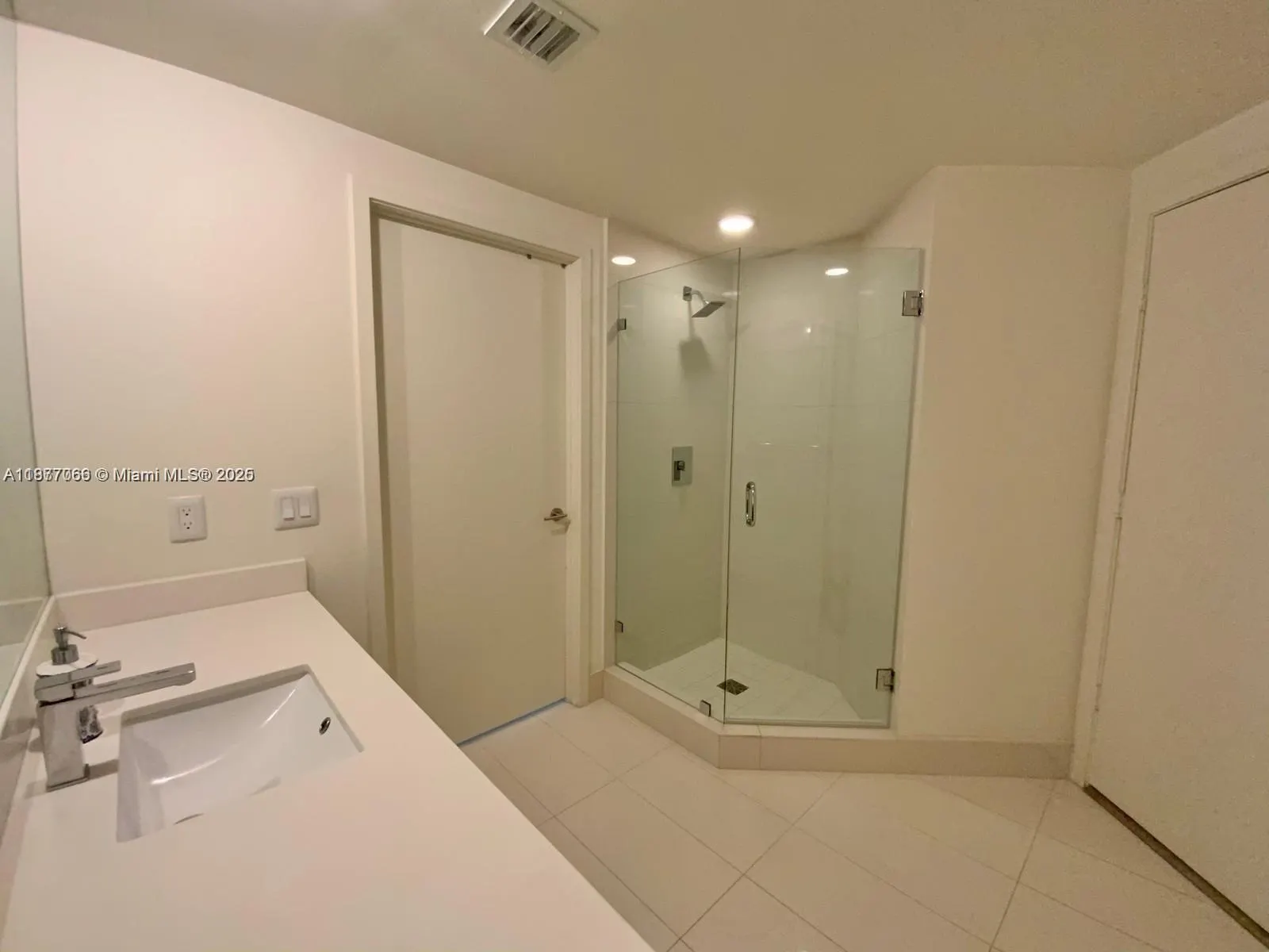 1100 S Miami Ave, #2811