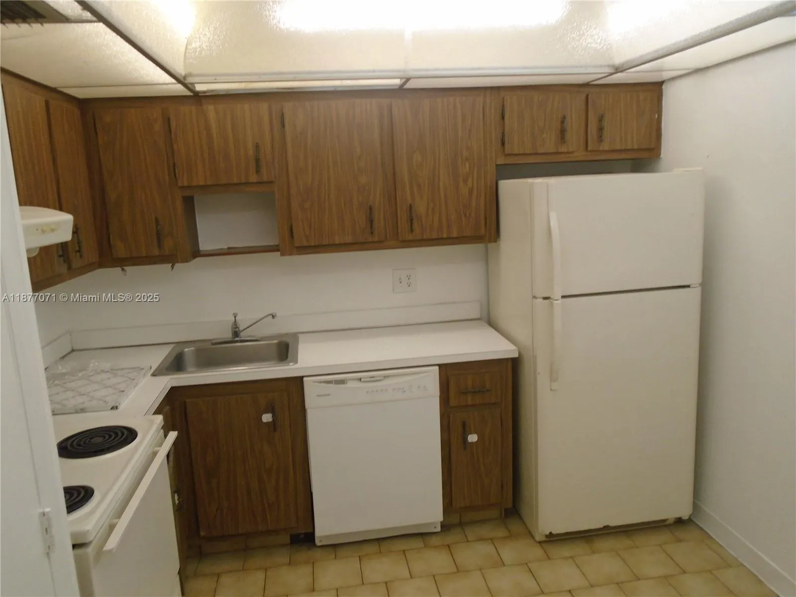4174 Inverrary Dr, #303