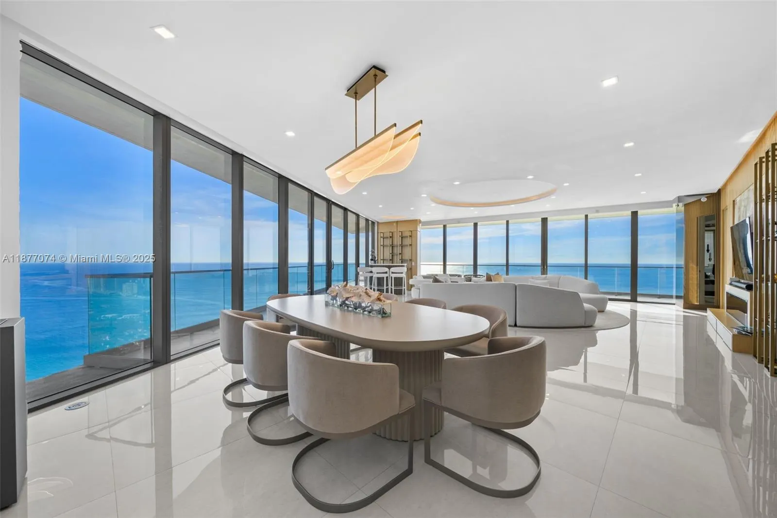 18975 Collins Ave, #3400