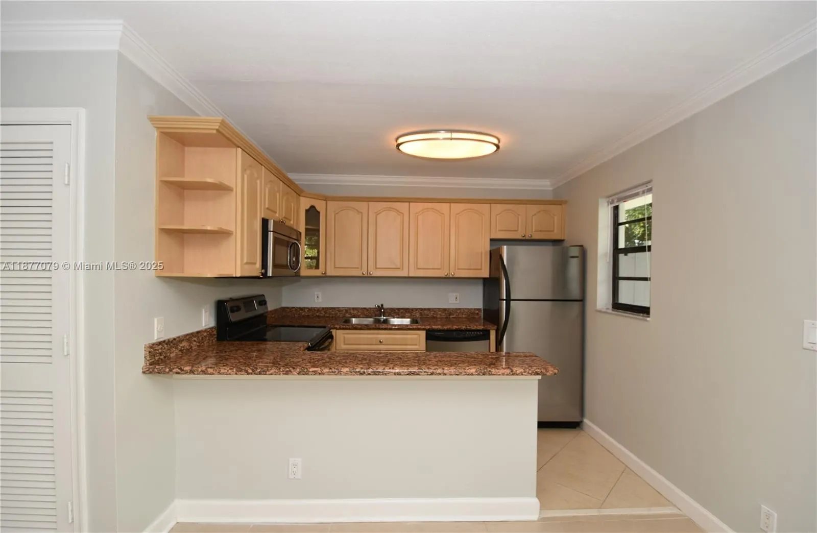 1401 NE 53rd St, #108