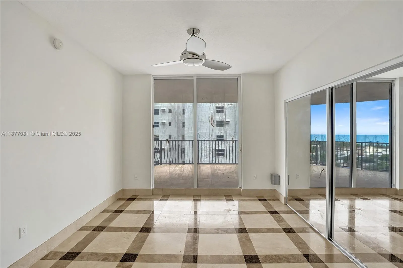 100 S Birch Rd, #906B