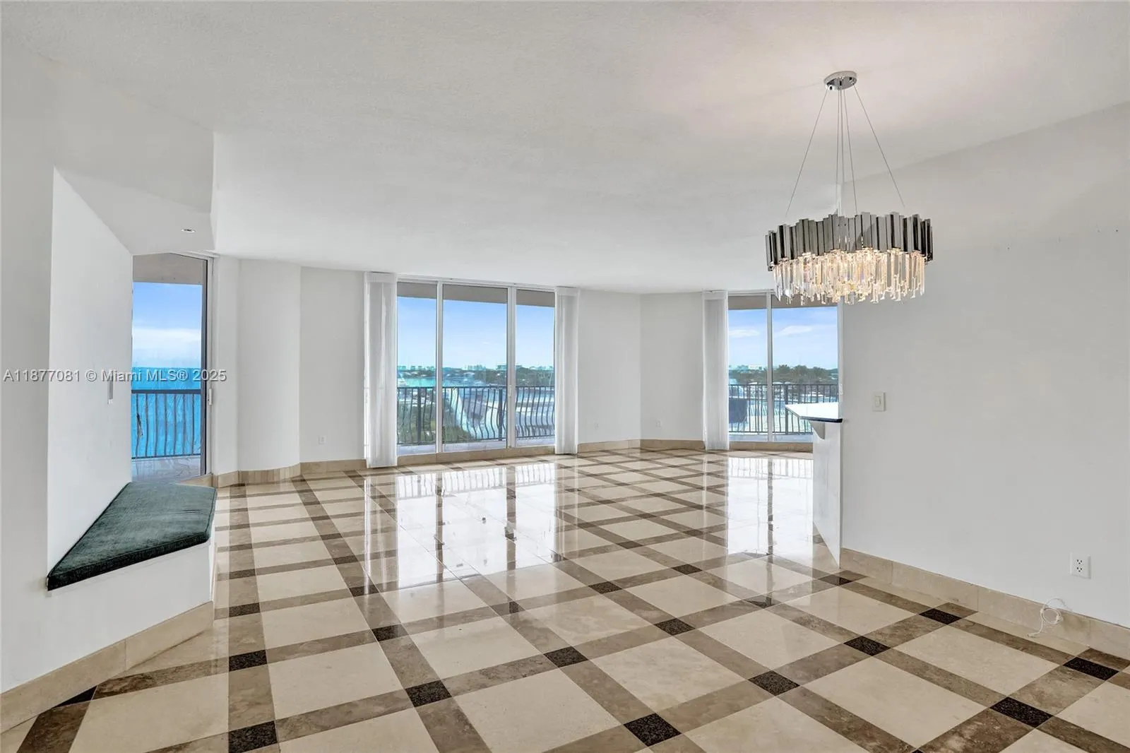 100 S Birch Rd, #906B