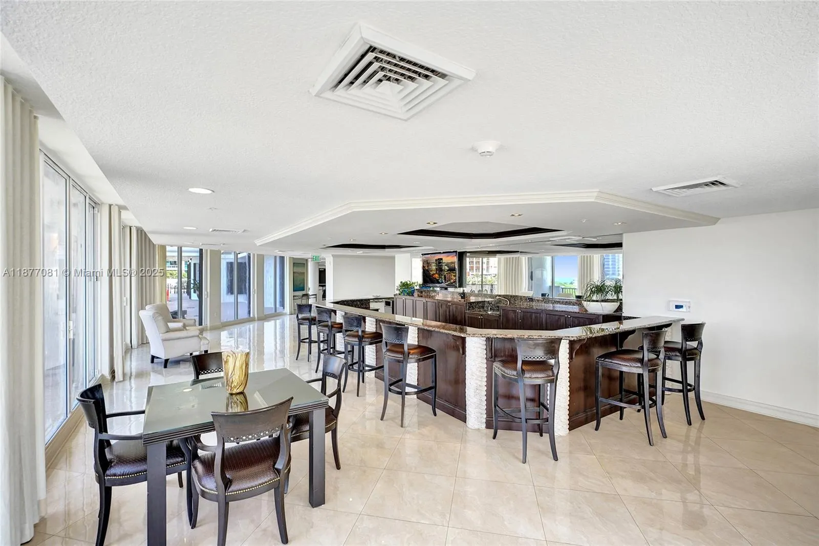 100 S Birch Rd, #906B