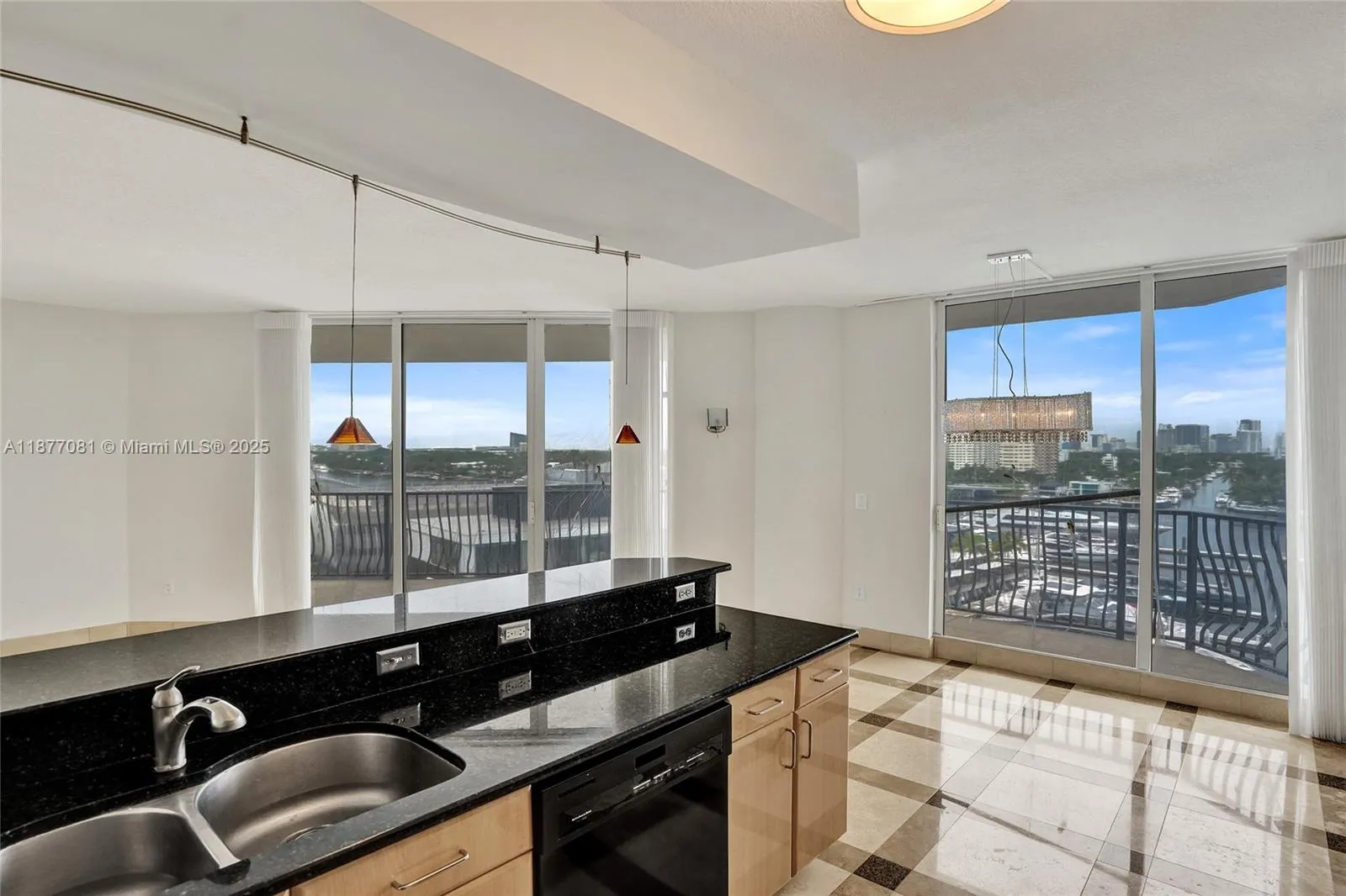 100 S Birch Rd, #906B