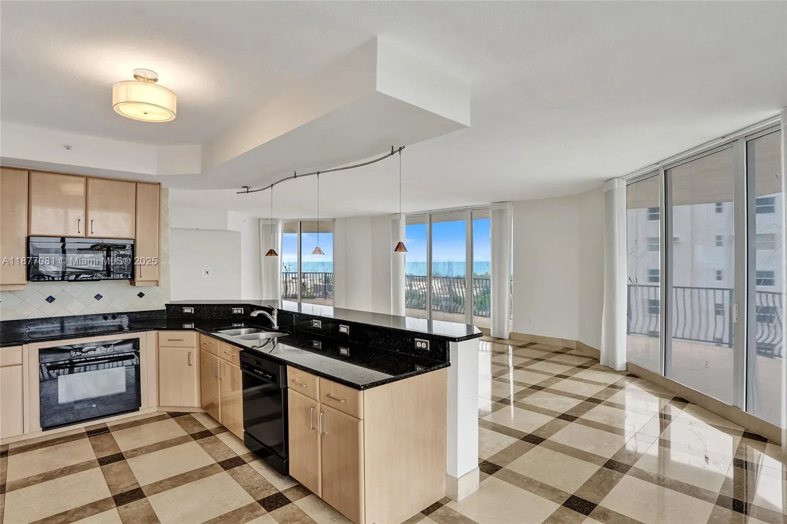 100 S Birch Rd, #906B