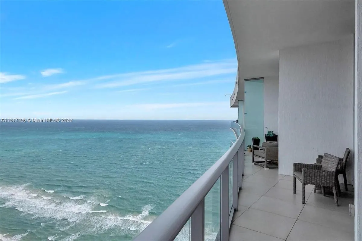 4111 S Ocean Dr, #PH4106