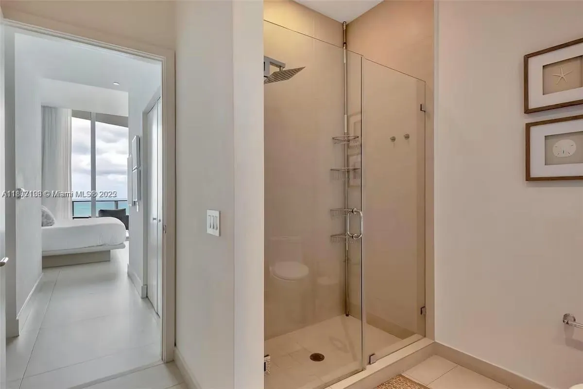 4111 S Ocean Dr, #PH4106