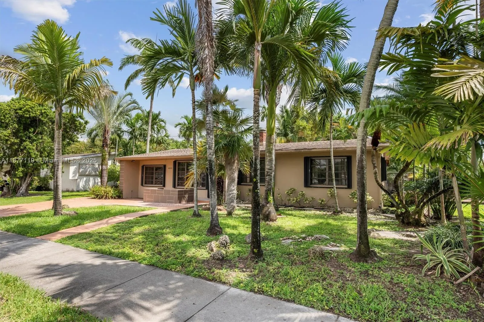 4855 SW 94th Ave