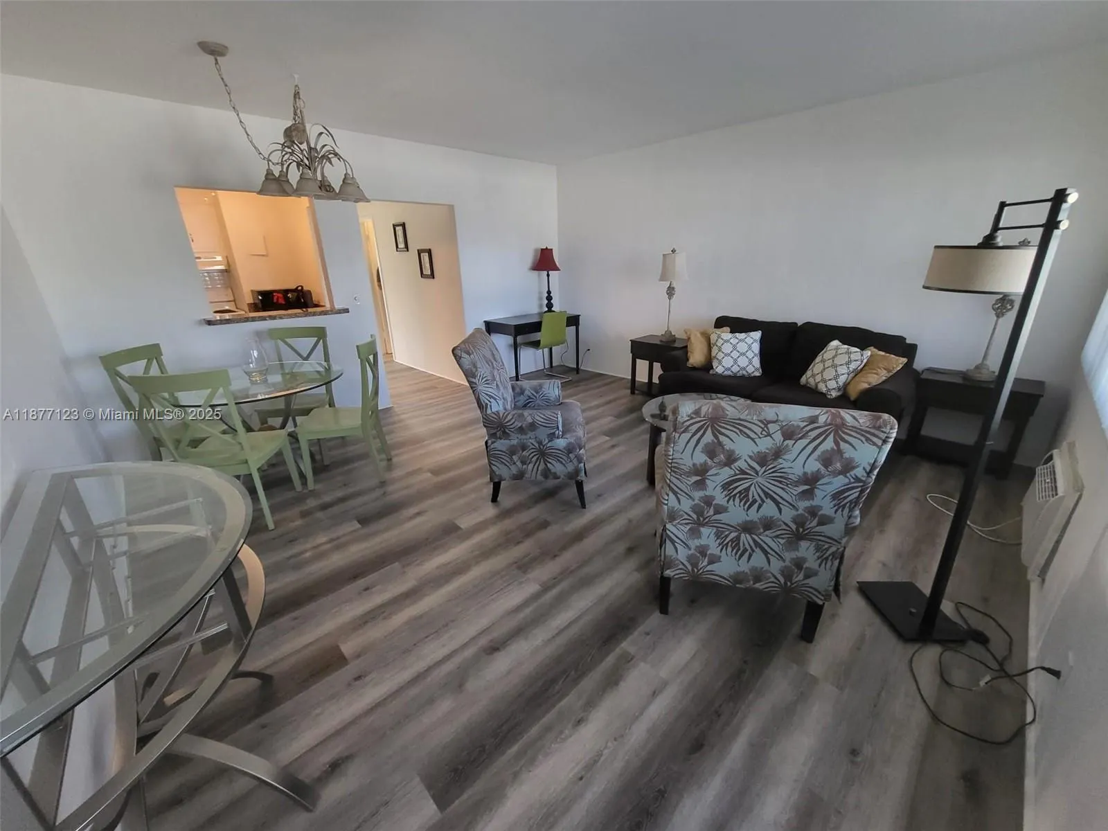 600 Layne Blvd, #216