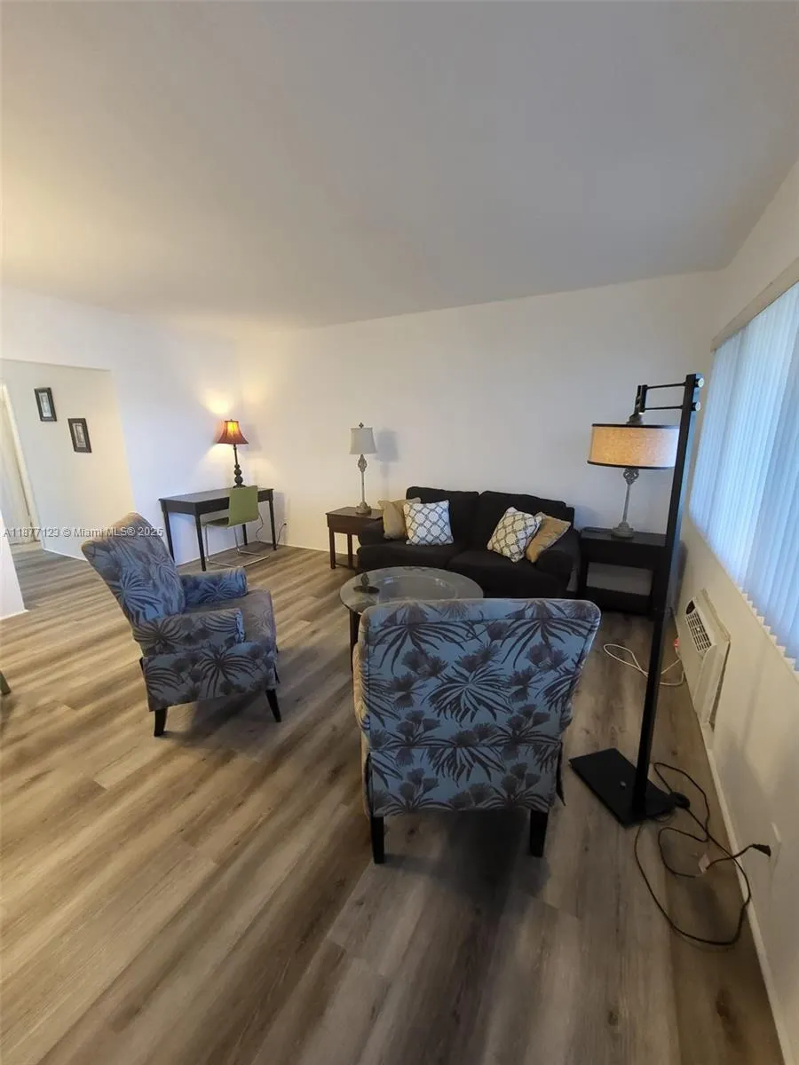 600 Layne Blvd, #216
