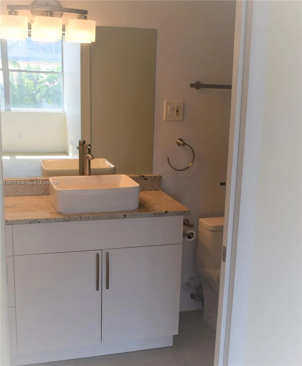 16565 NE 26th Ave, #3F