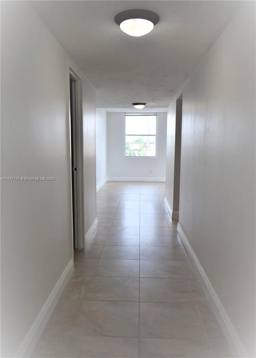 16565 NE 26th Ave, #3F