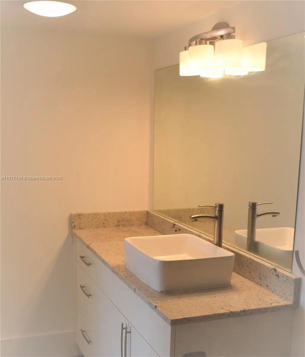 16565 NE 26th Ave, #3F