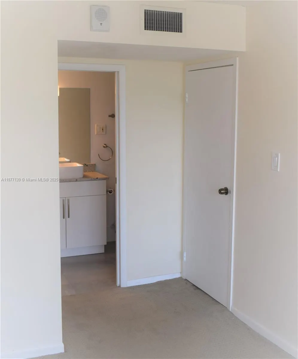 16565 NE 26th Ave, #3F