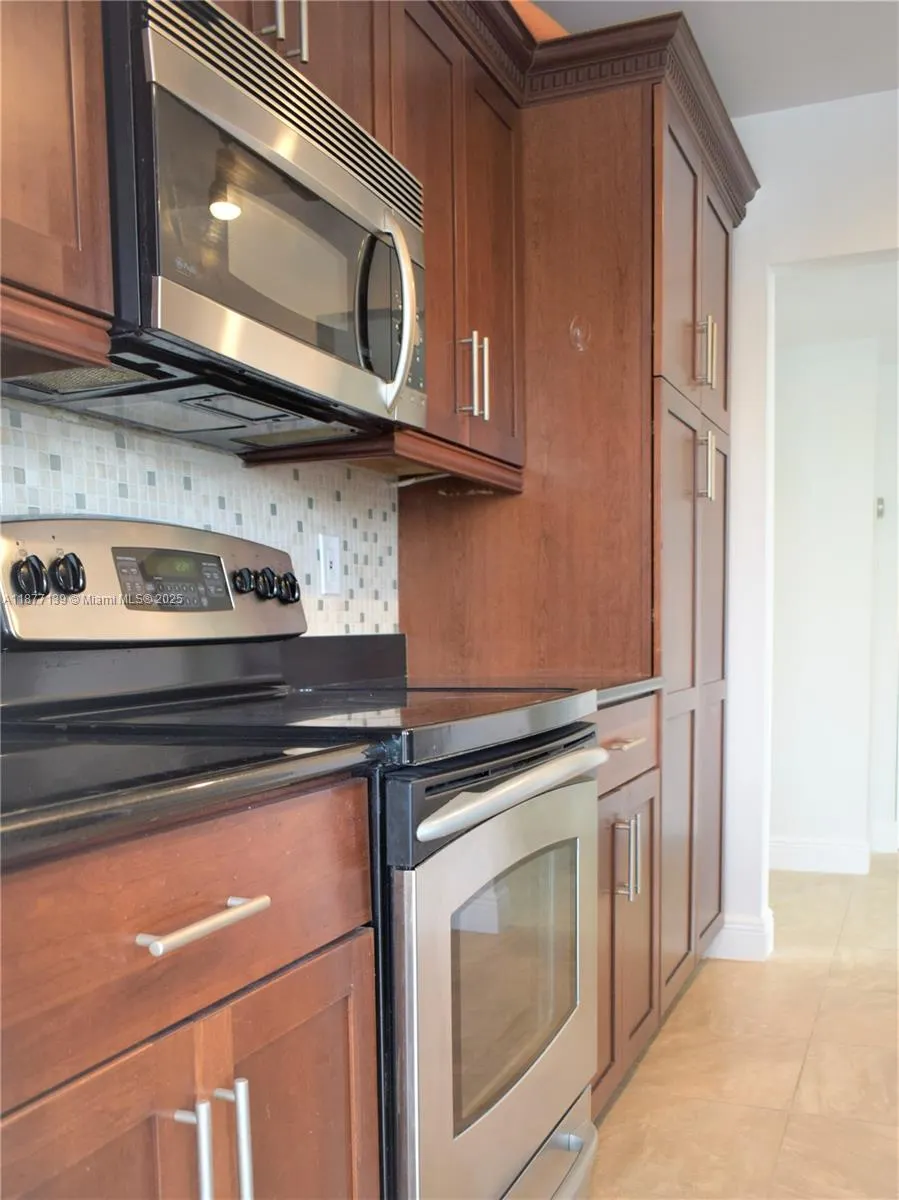16565 NE 26th Ave, #3F