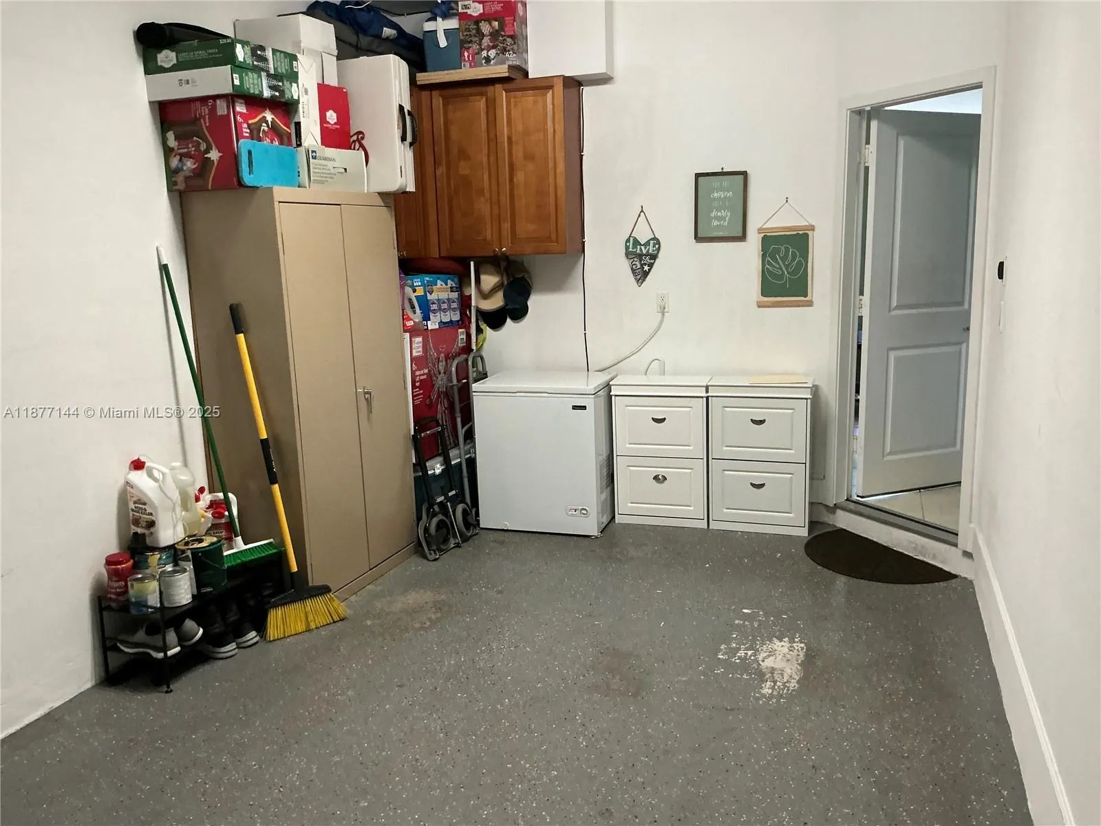 4501 NW 48th Ter