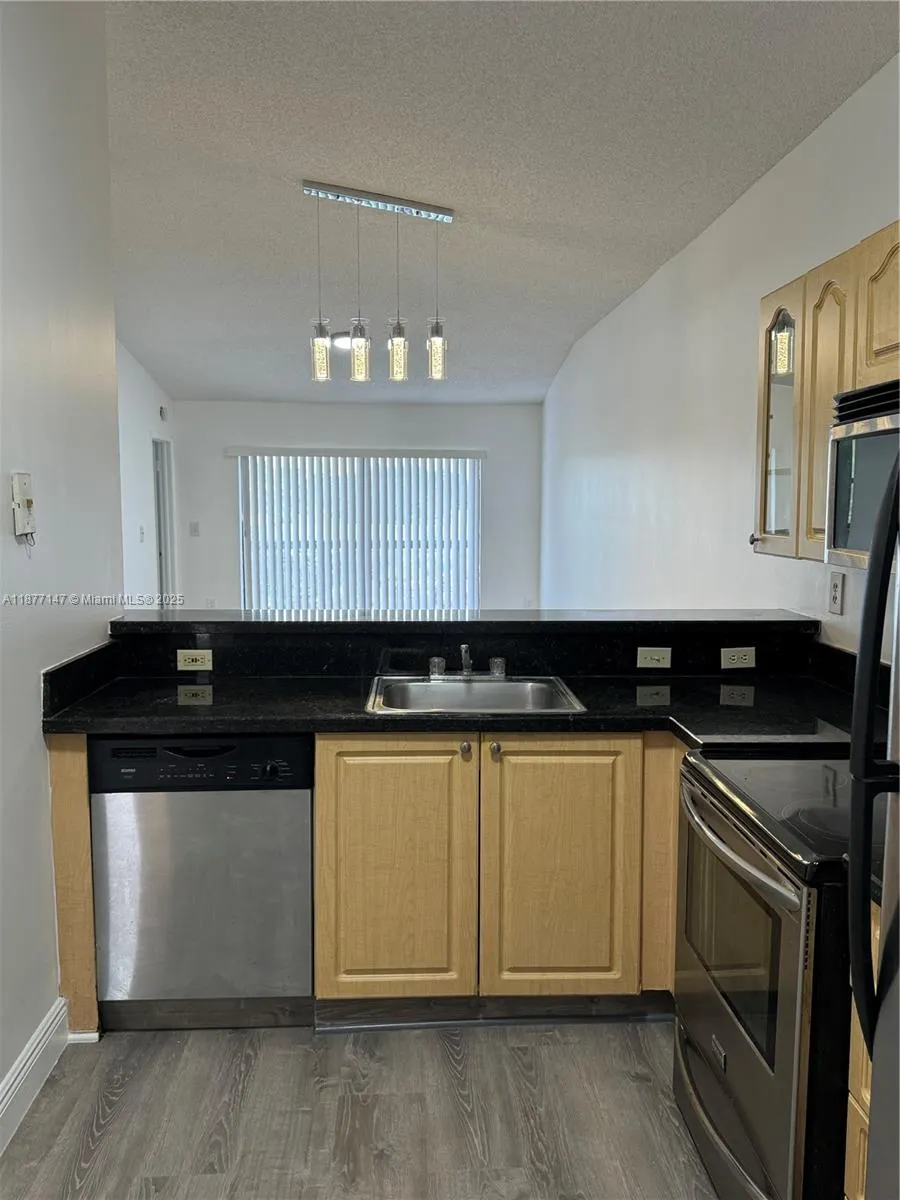 9977 Nob Hill Ln, #9977