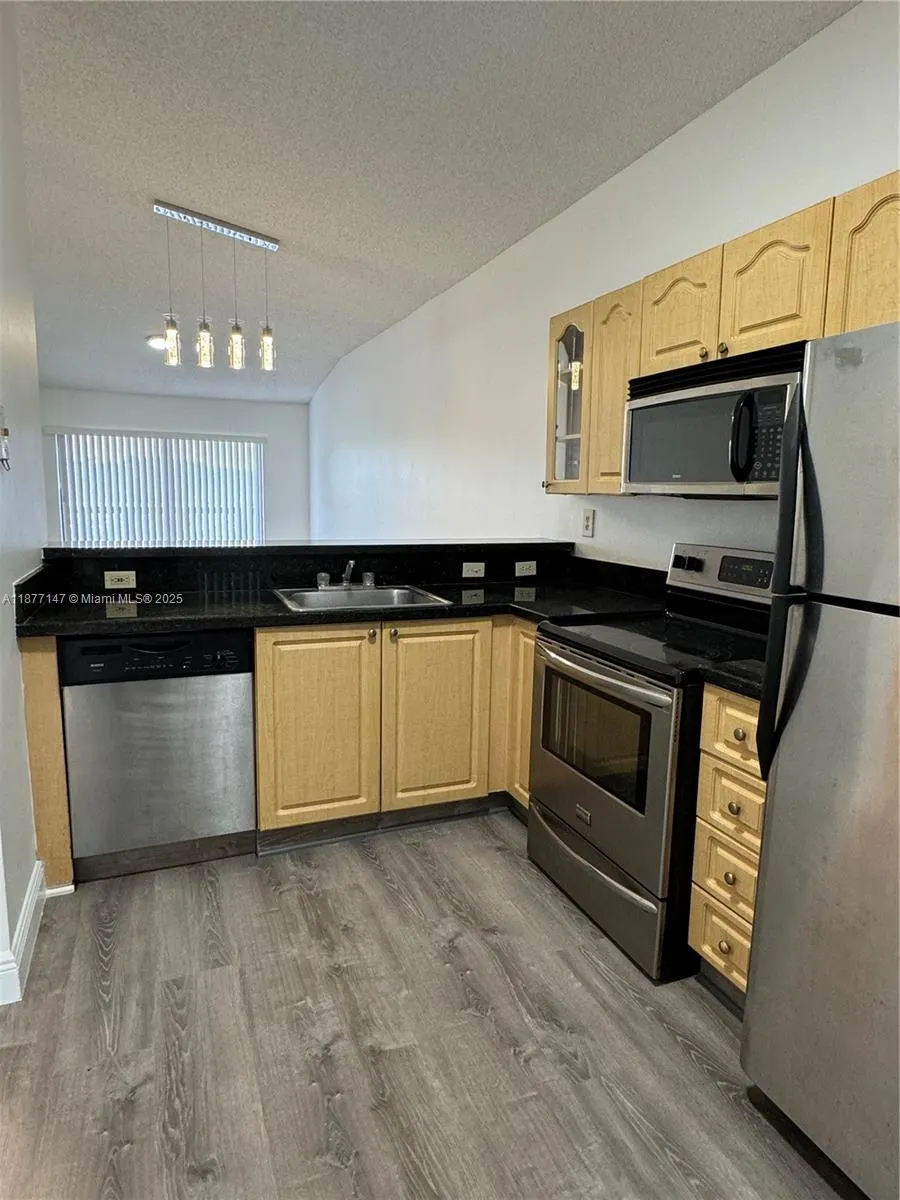 9977 Nob Hill Ln, #9977