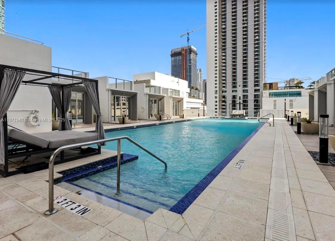 851 NE 1st Ave, #302