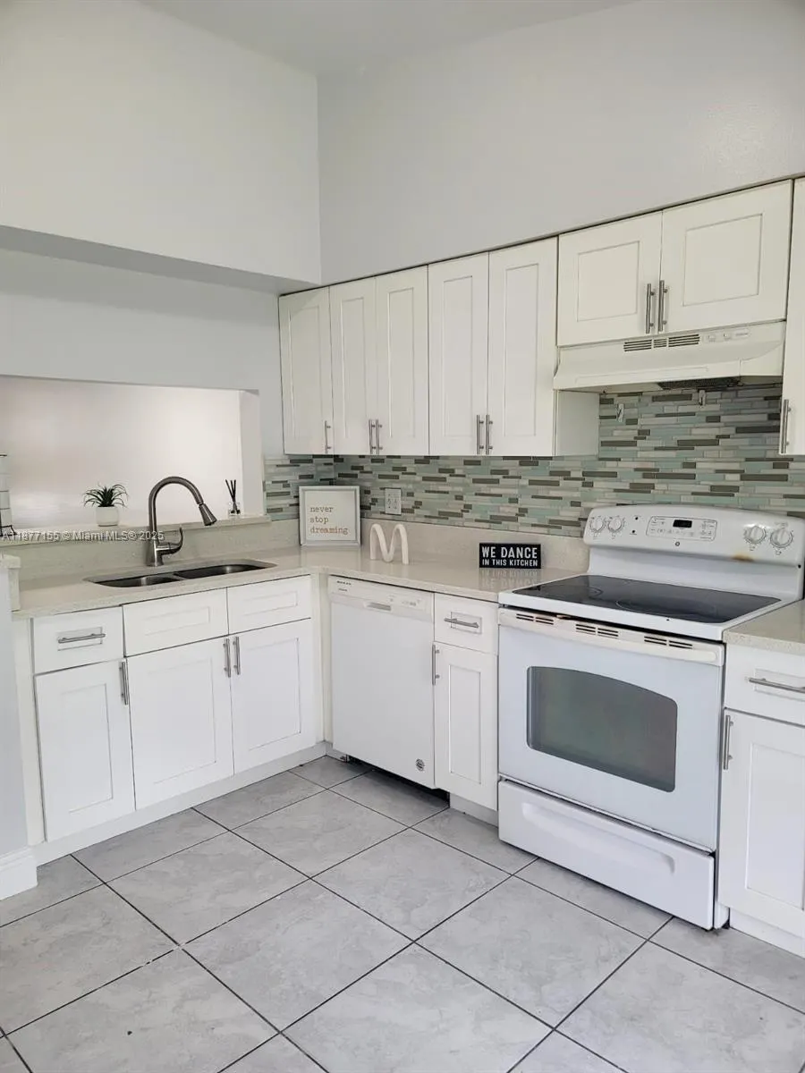 3254 Chesswood, #3254