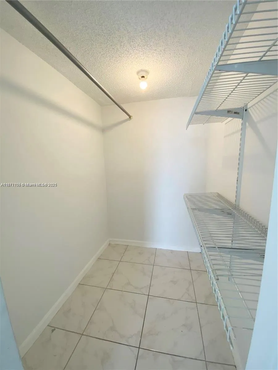 13499 Biscayne Blvd, #403
