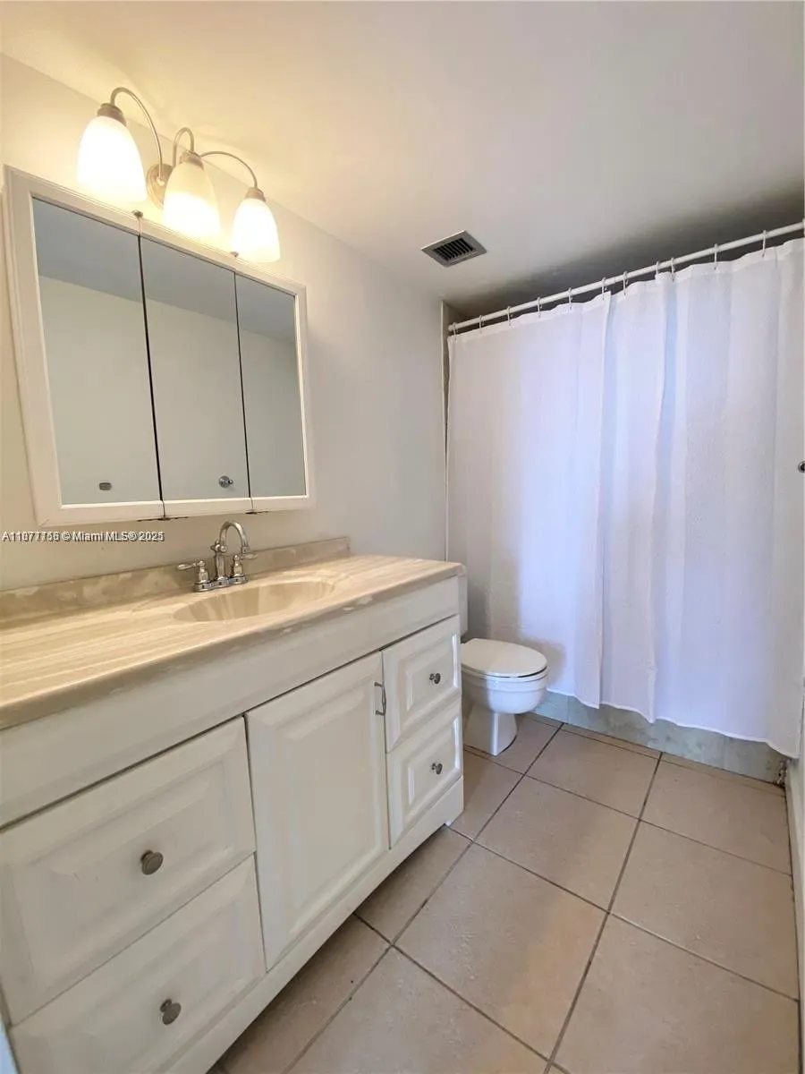 13499 Biscayne Blvd, #403