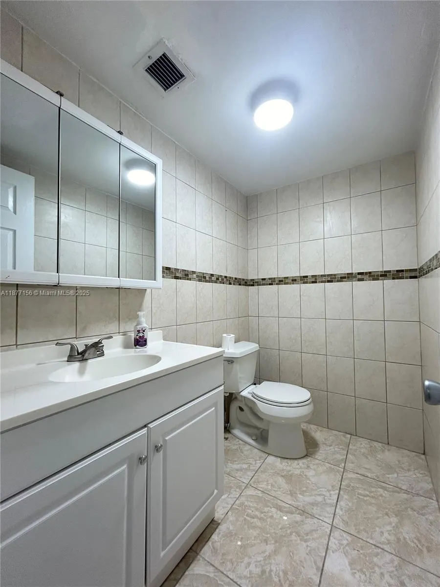 13499 Biscayne Blvd, #403