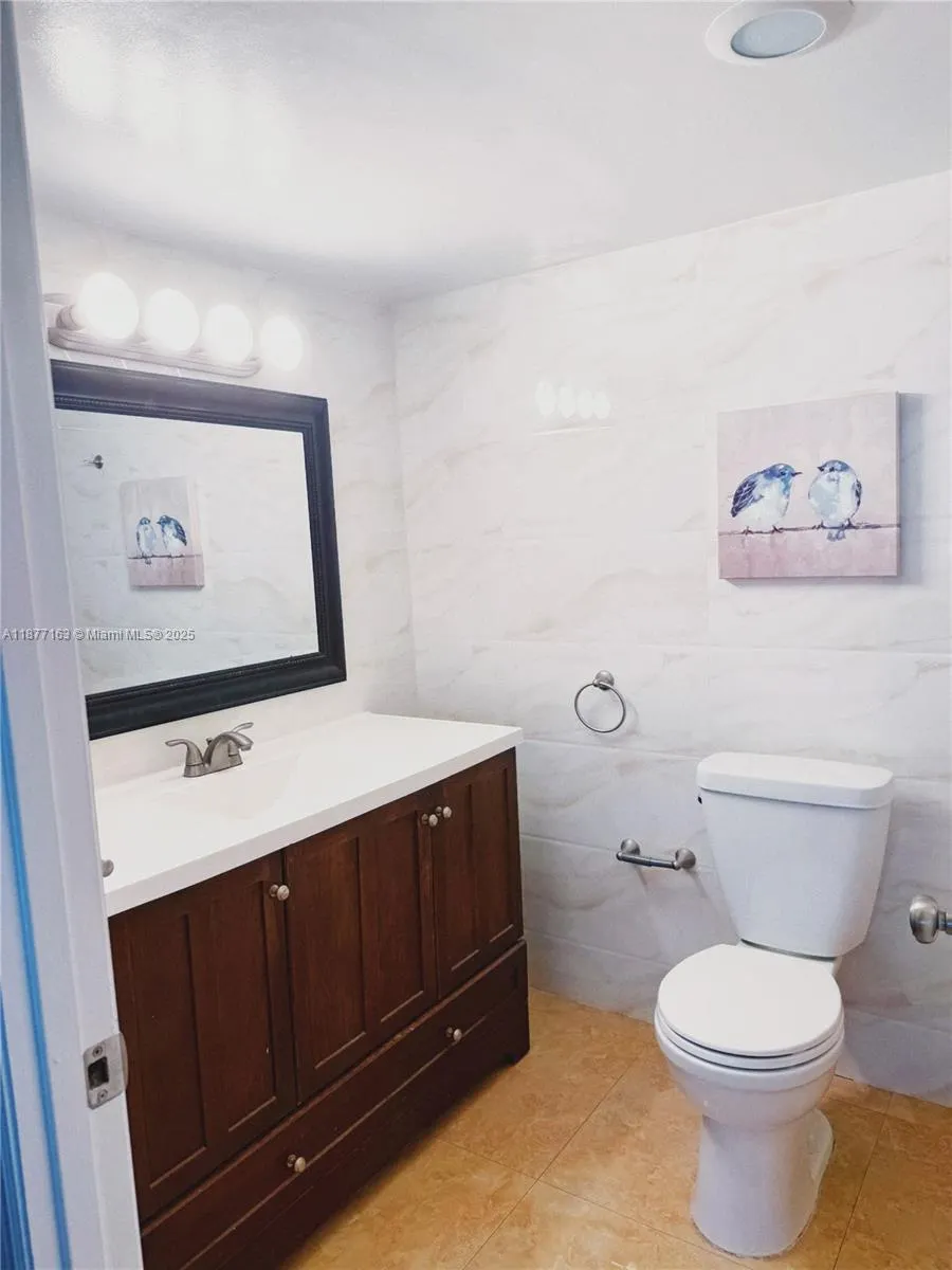 18031 Biscayne Blvd, #1601
