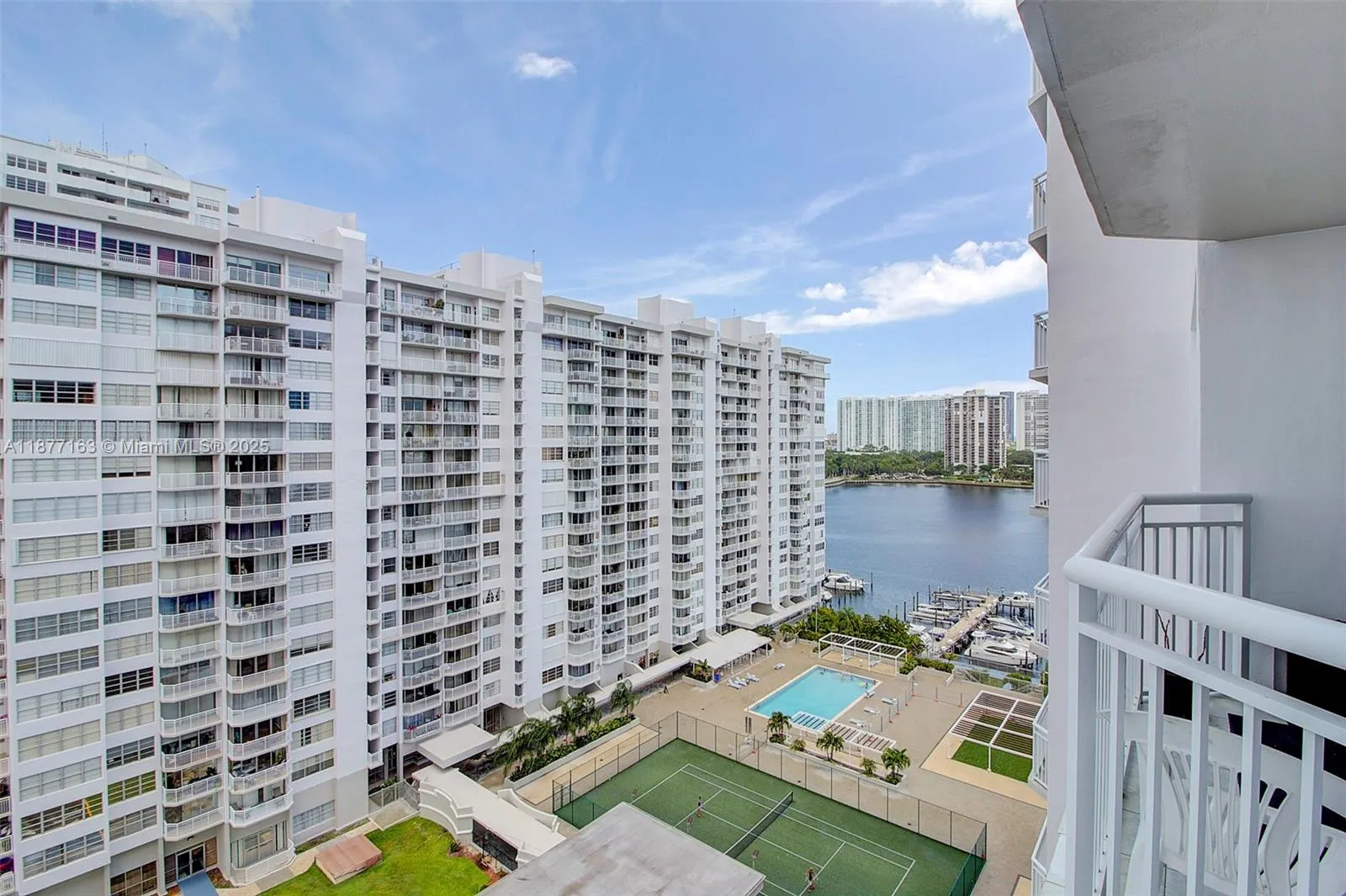 18031 Biscayne Blvd, #1601