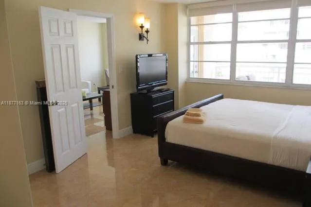 18031 Biscayne Blvd, #1601