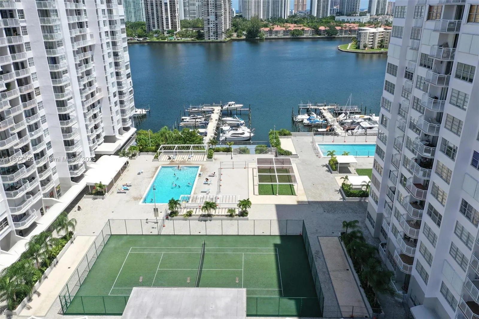 18031 Biscayne Blvd, #1601