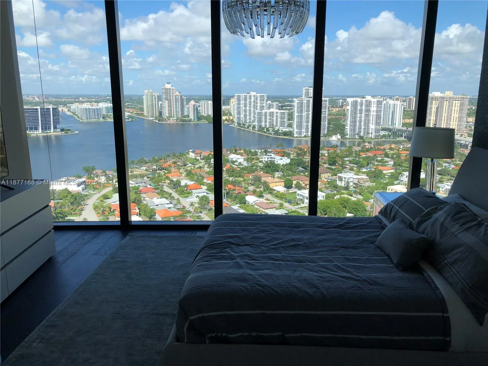 18555 Collins Ave, #2903