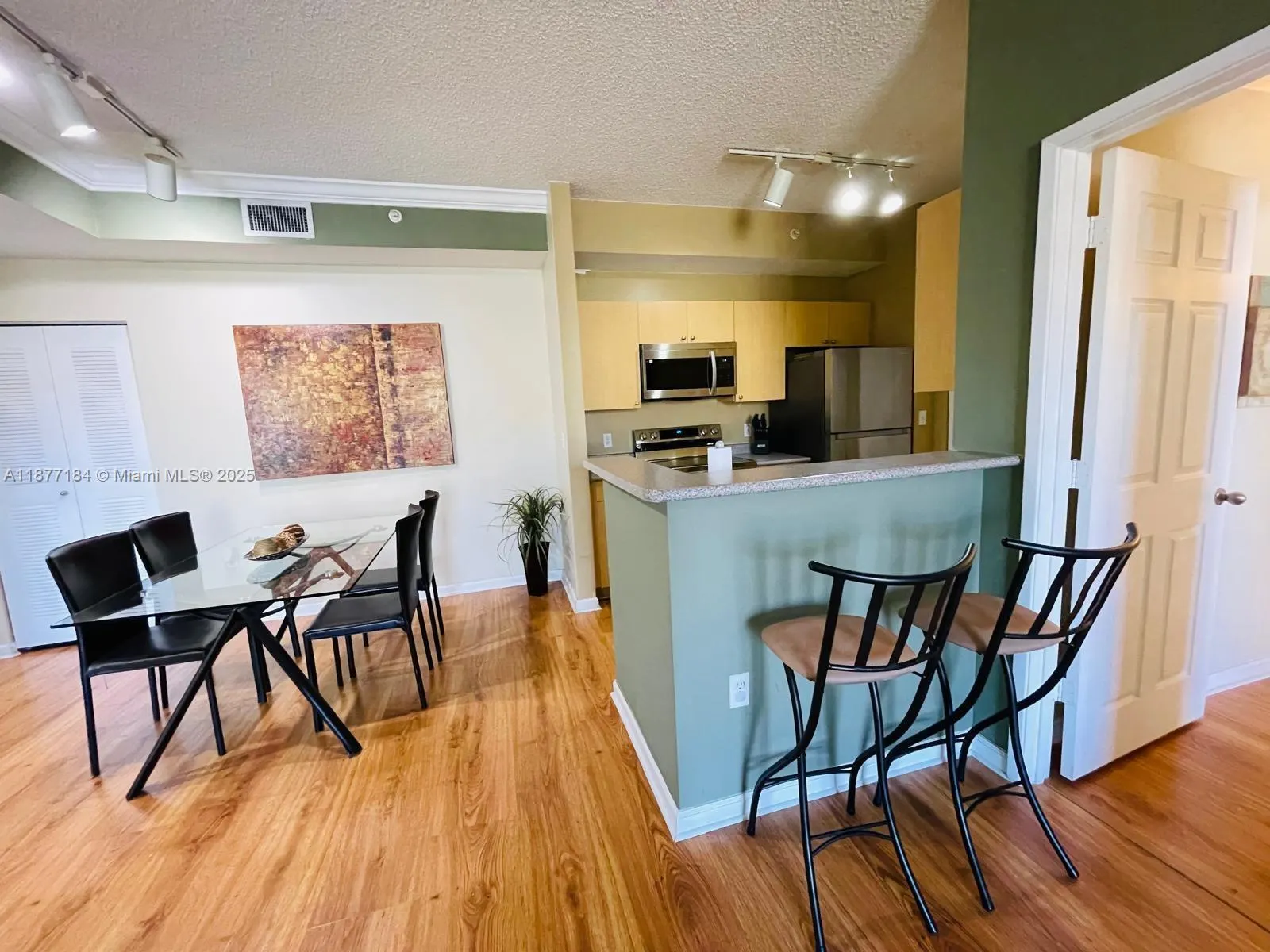 1919 VAN BUREN ST, #801