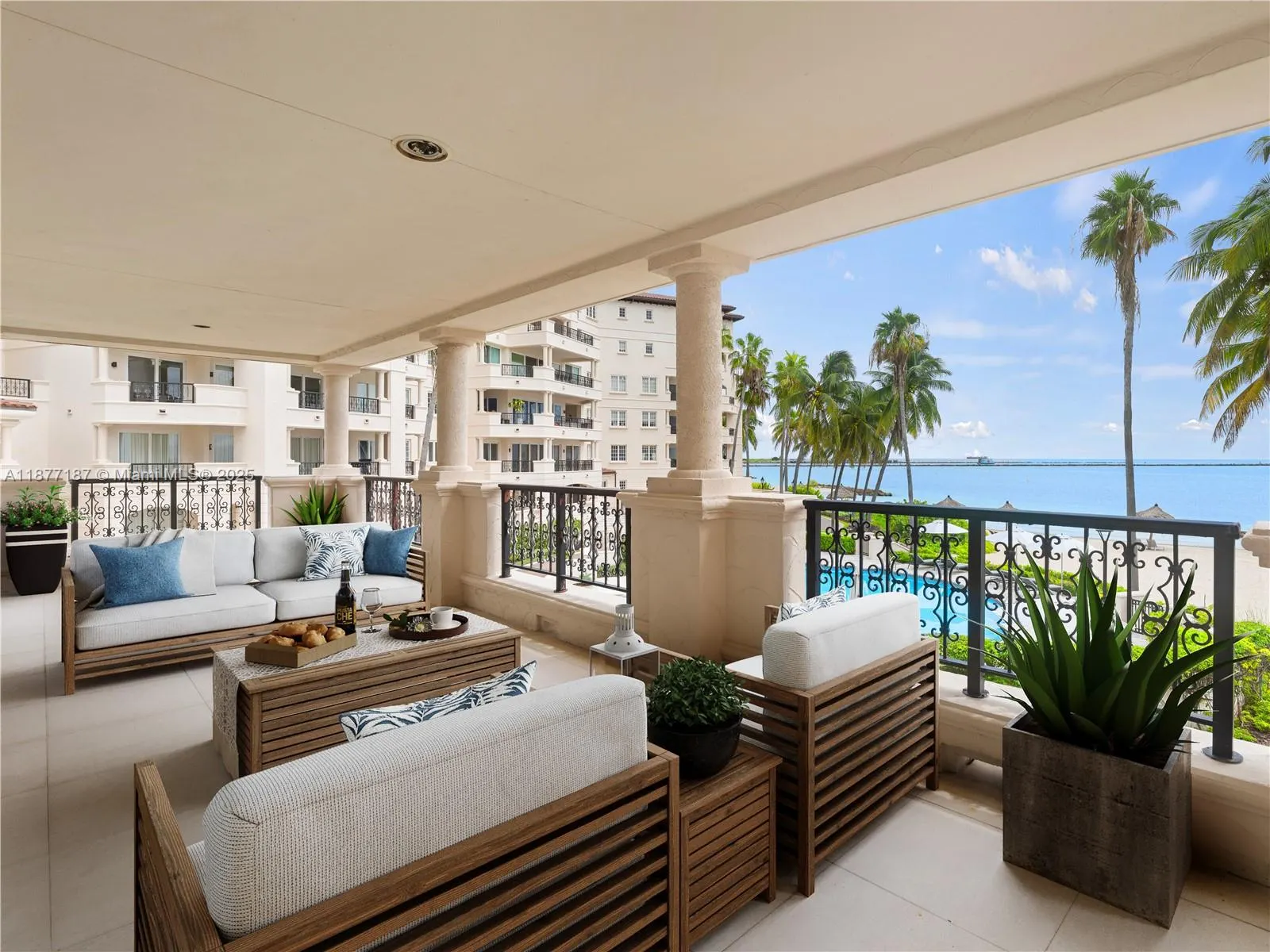 8011 Fisher Island Dr, #8011